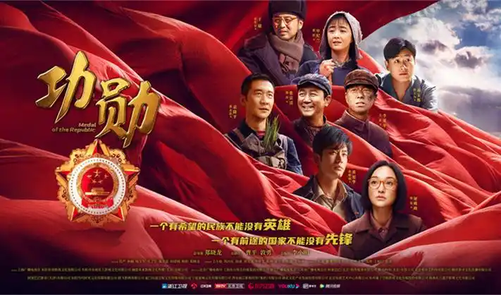 星河电影院活页档案封面：夜场排片手账与彩色索引标签